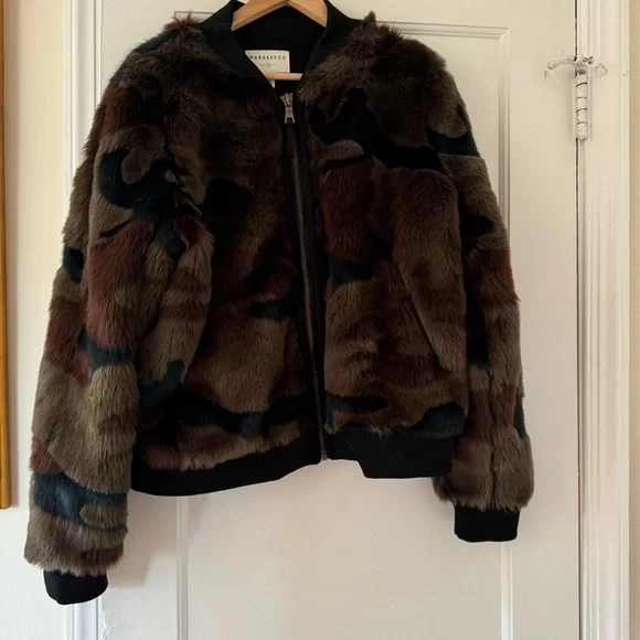 Anthropologie Marrakech Alyssa Green Camo Faux Fur Bomber Jacket - Picture 10 of 12